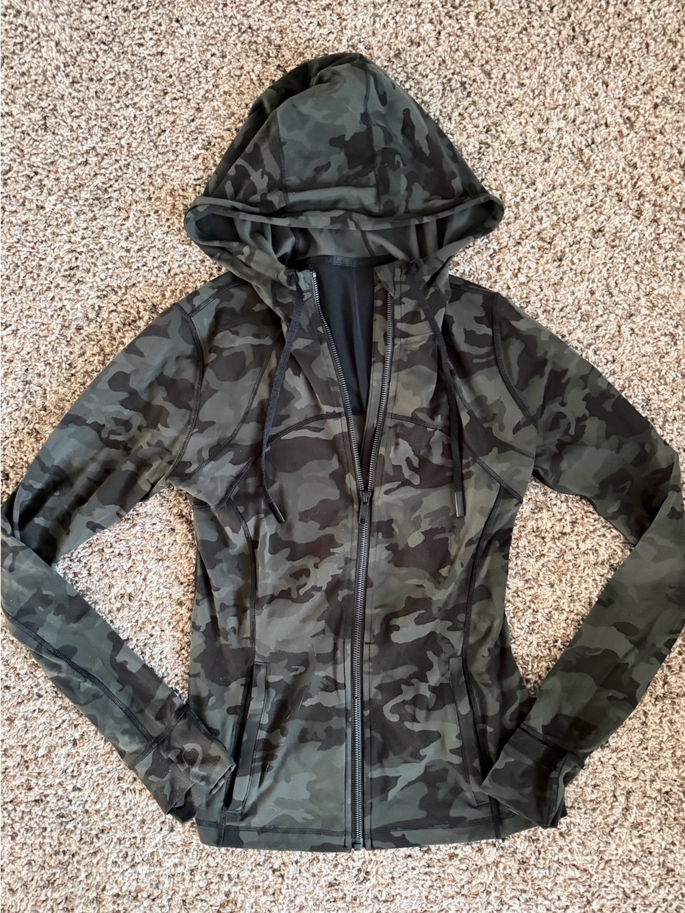 Lululemon Women’s Hooded Define Camo Jacket, size 8
